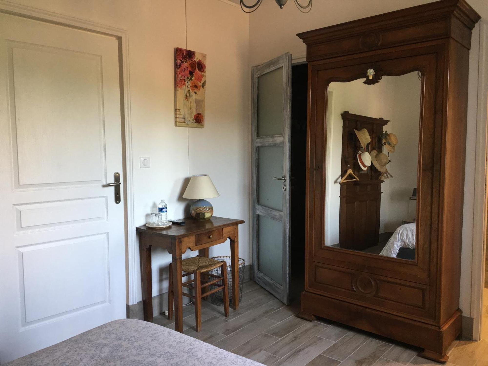 Logis De La Roche - Niort - Chauray Hotel Phòng bức ảnh