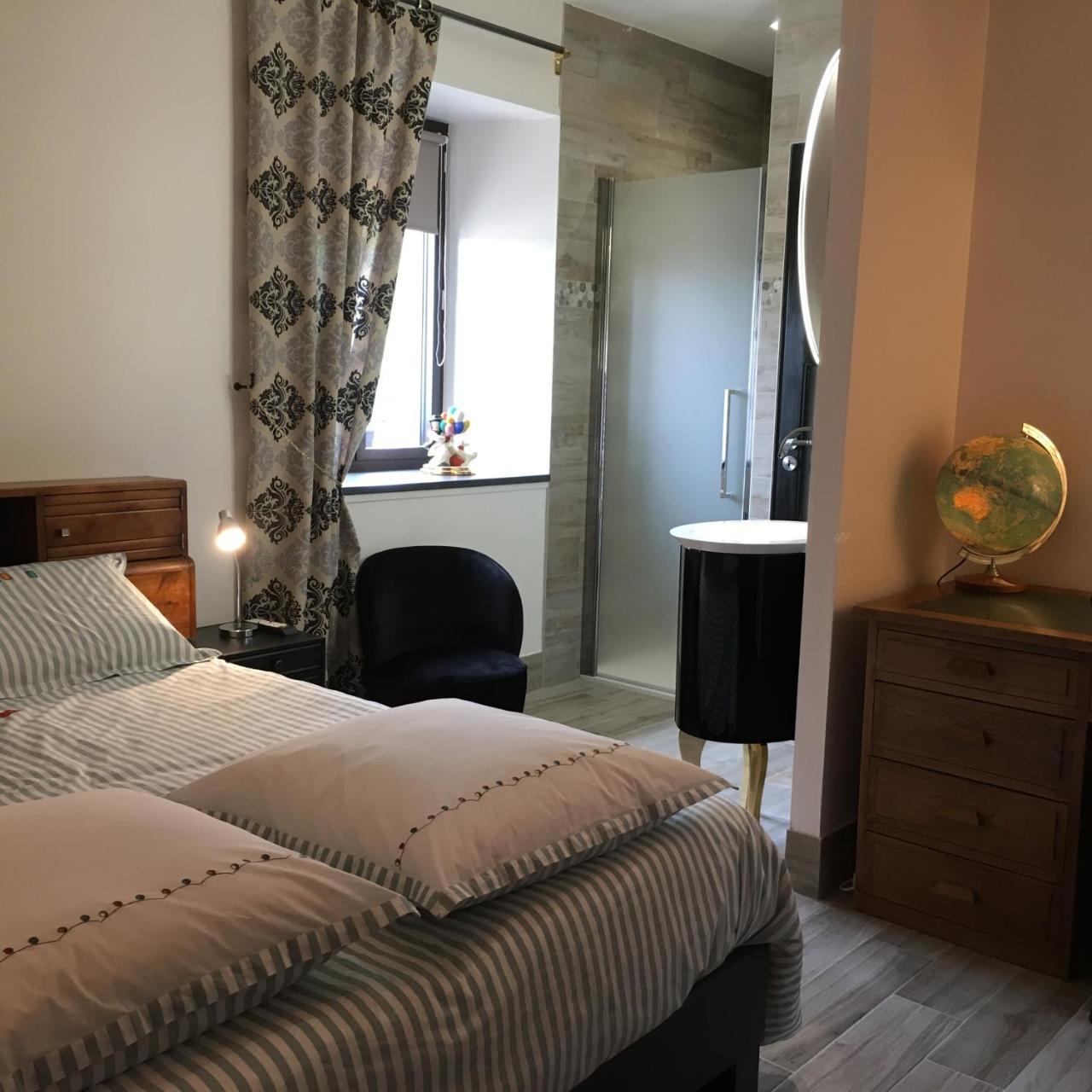 Logis De La Roche - Niort - Chauray Hotel Ngoại thất bức ảnh